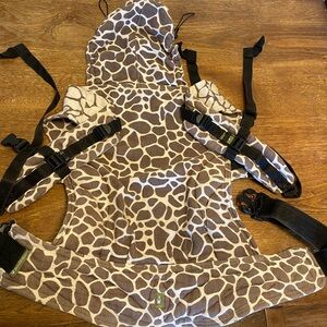 Lennylamb toddler buckle carrier